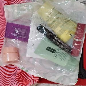 NEW Clinique 6 gift Set with Bag
